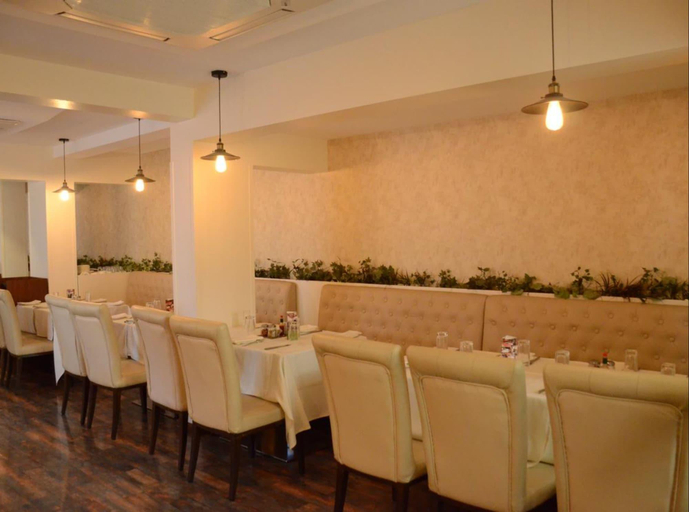 Food & Drinks 5, Hotel Srimaan, Pune