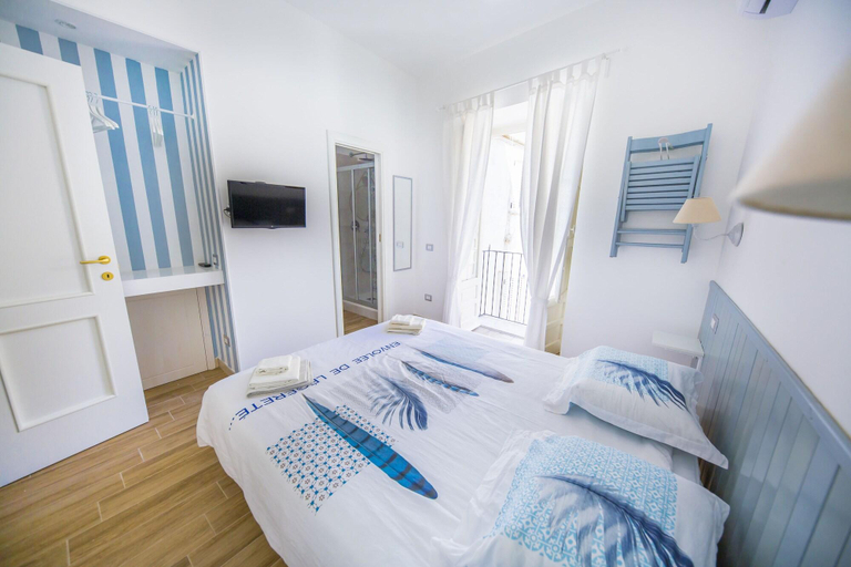 Bedroom 3, Dafni e Naide, Palermo