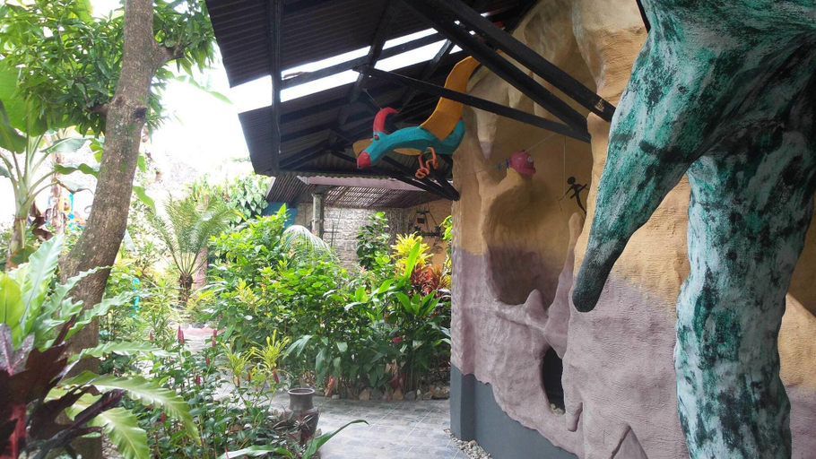 Public Area 3, Takatuka Beach Resort, Sipalay City