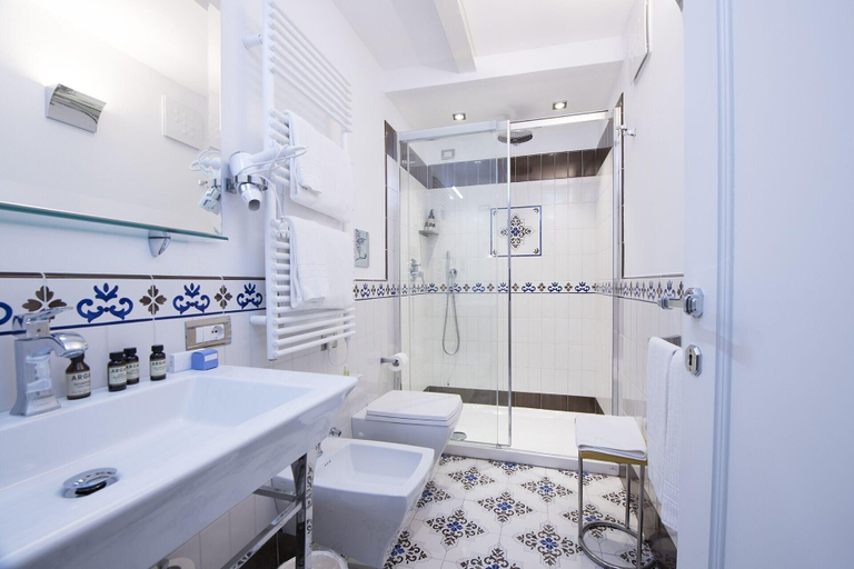 Bathroom 5, DieciSedici, Salerno