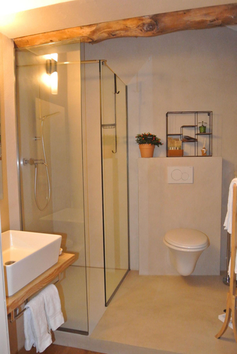 Bathroom 4, campagnoli, Varese