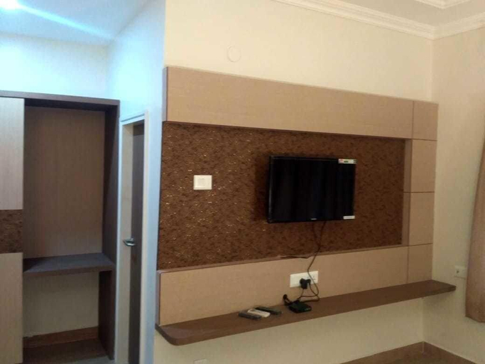 Bathroom 4, Hotel Sakthi Priya, Chennai