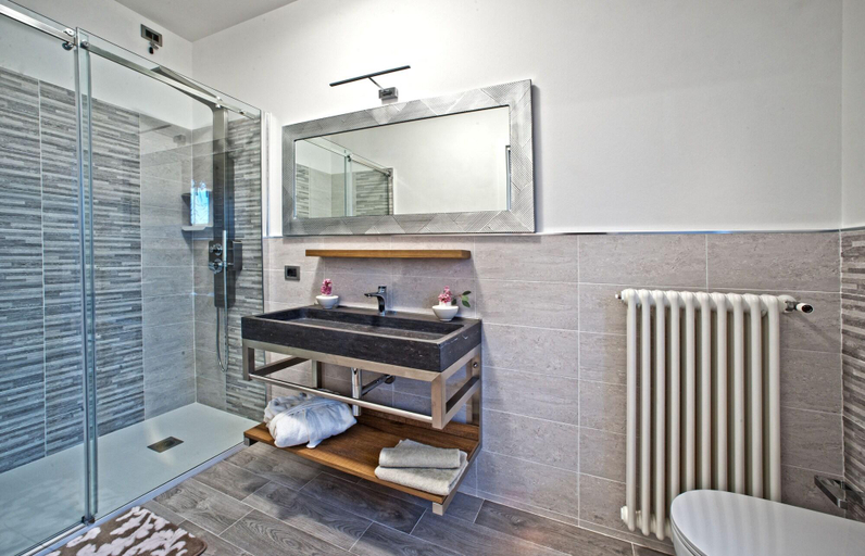 Bedroom 3, B&BLaTosca, Massa Carrara