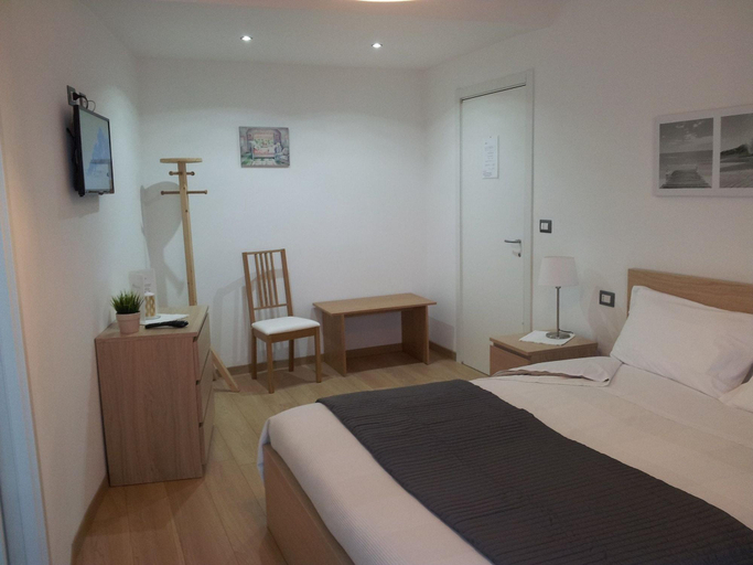 Bedroom 4, Atticoromantica, Rome