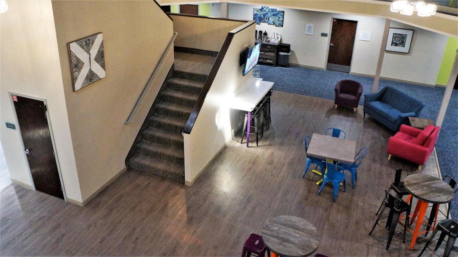 Others 5, The Place Hotel, Nueces