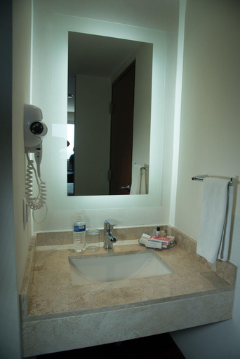 Bathroom 4, Lithio Hotel, Veracruz