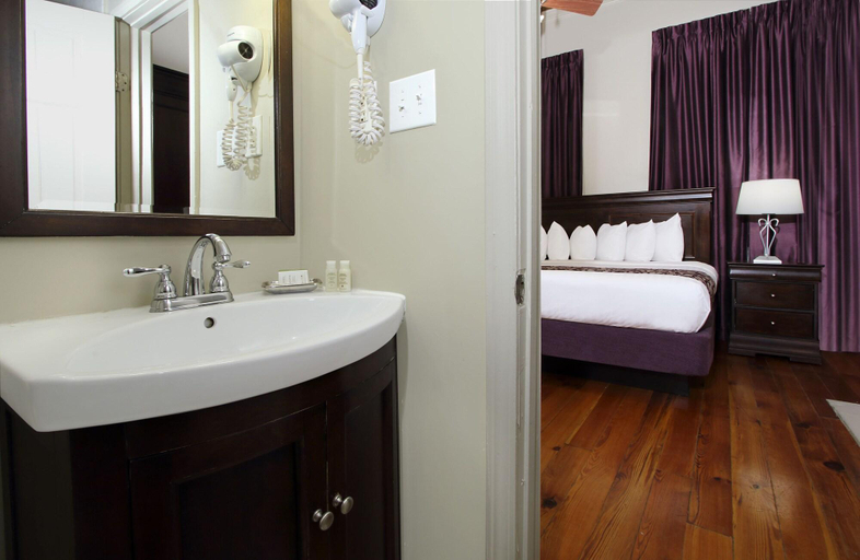 Bathroom 4, Inn on St Ann, Orleans