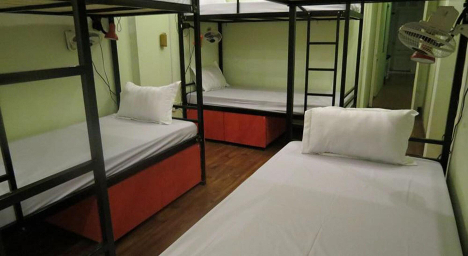 Bedroom 5, Hanoi Massive Hostel, Hoàn Kiếm