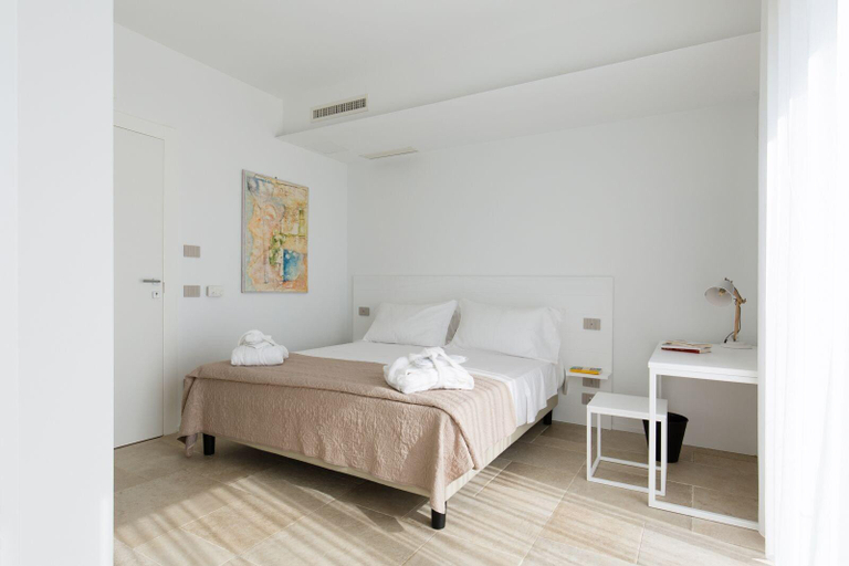 Bedroom 3, Scissure Sea Suite, Latina