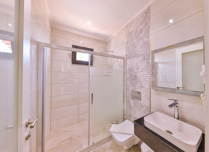Bathroom 4, Hamarat Otel, Kaş
