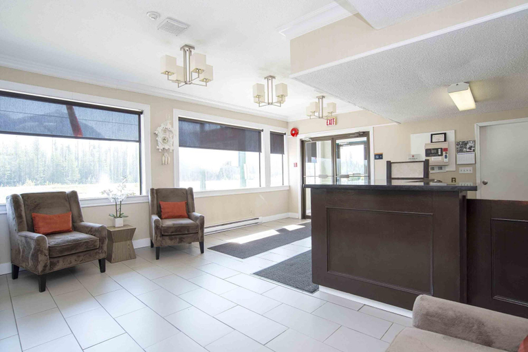 Public Area 2, Sandman Inn Blue River, Thompson-Nicola