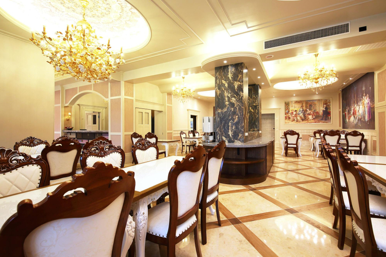 Food & Drinks 5, Buckingham Palace, Hualien