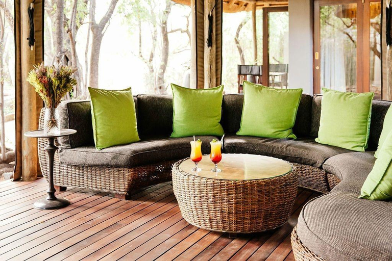 Public Area 3, Tambuti Lodge, Bojanala