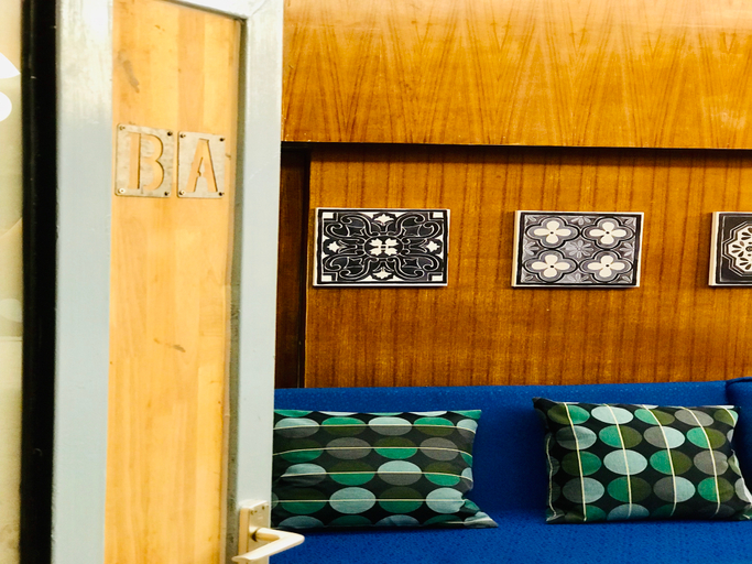 Public Area 2, Blu Cabin Ari Stylish Gay Poshtel, Phaya Thai