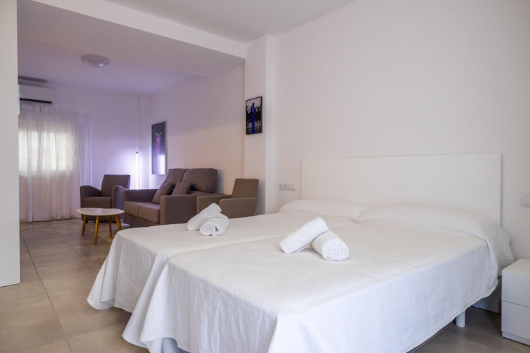 Bedroom 3, Sal Mar Suites, Baleares