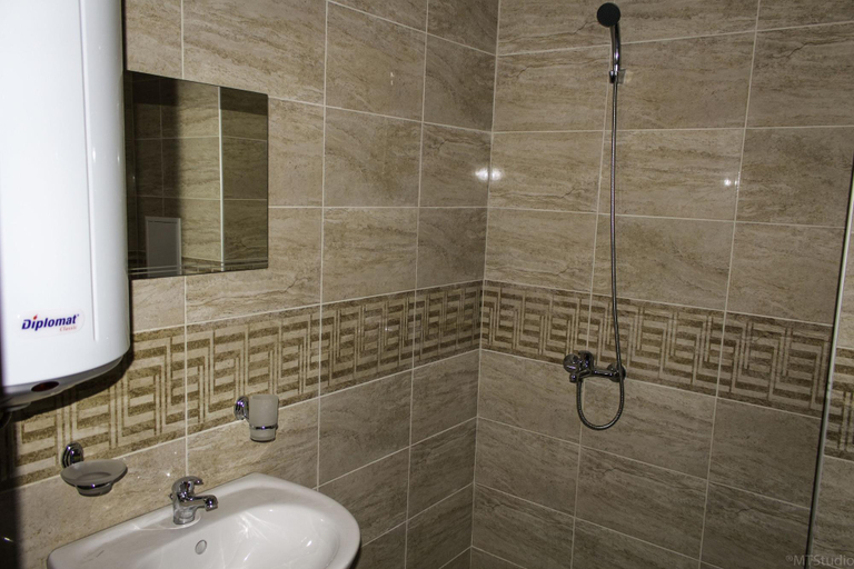 Bathroom 4, Hotel Radina, Nesebar