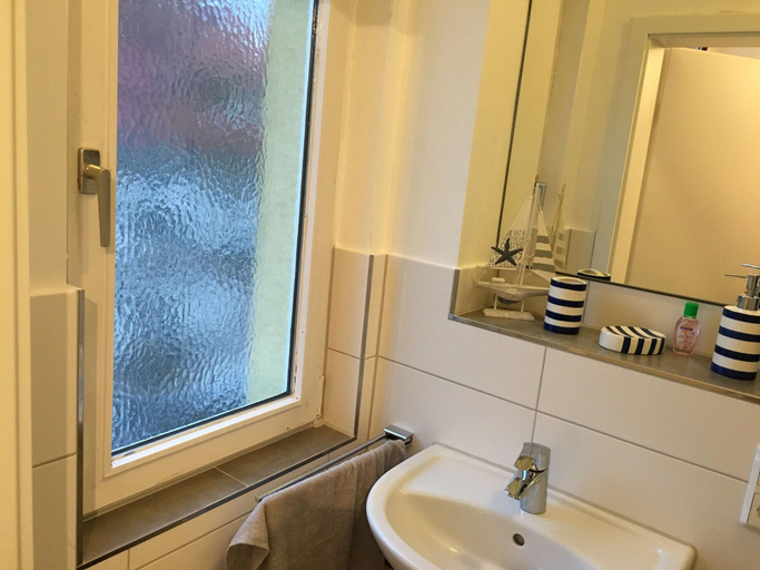 Bathroom 4, Gästeliesel Göttingen, Göttingen