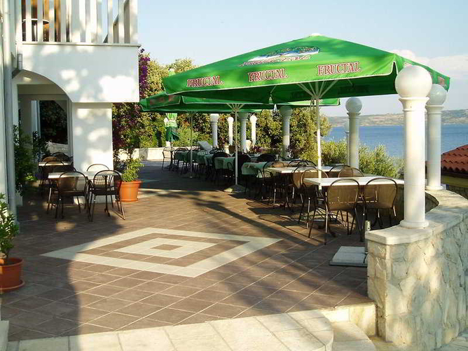 Public Area, Lucija, Posedarje