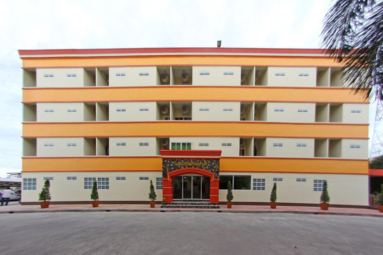 Exterior & Views 5, Central Park Hotel, Muang Sing Buri