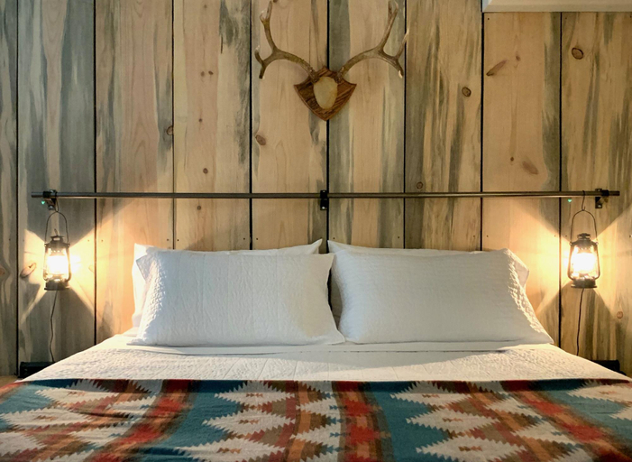 Bedroom 3, Outdoors Inn, Bonner