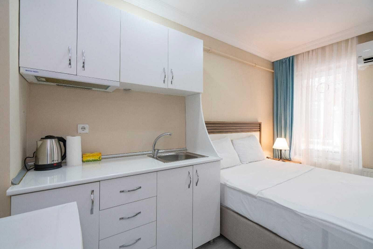 Bedroom 2, Bicer Hotel, Beşiktaş