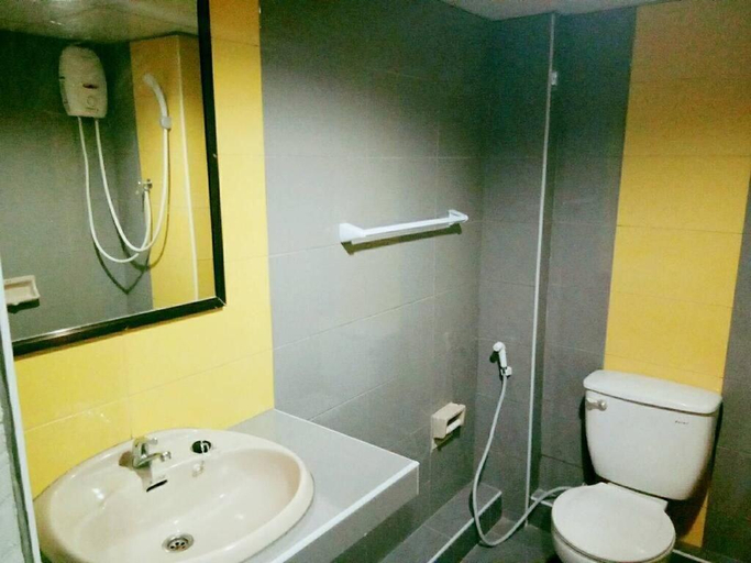 Bathroom 5, Pasawang hotel, Hat Yai