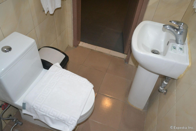 Bathroom 4, Anchor Hotel, General Santos City