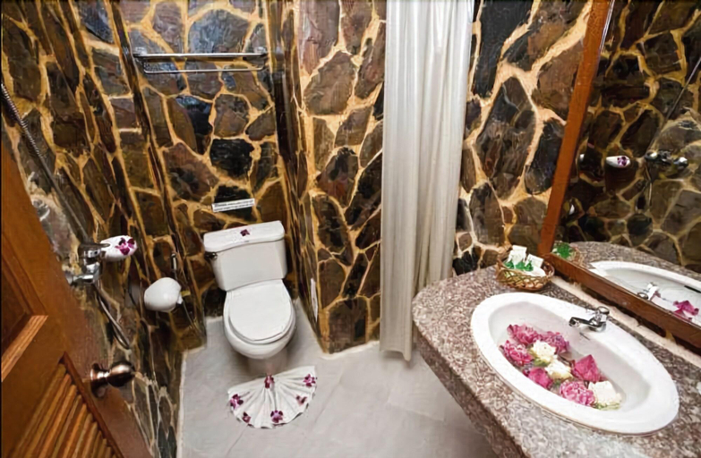 Bathroom 2, U Tai Tip Guest House, Phuket Island