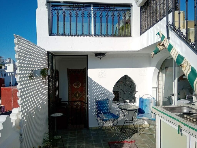 Public Area, Dar Tinjaa, Tanger-Assilah