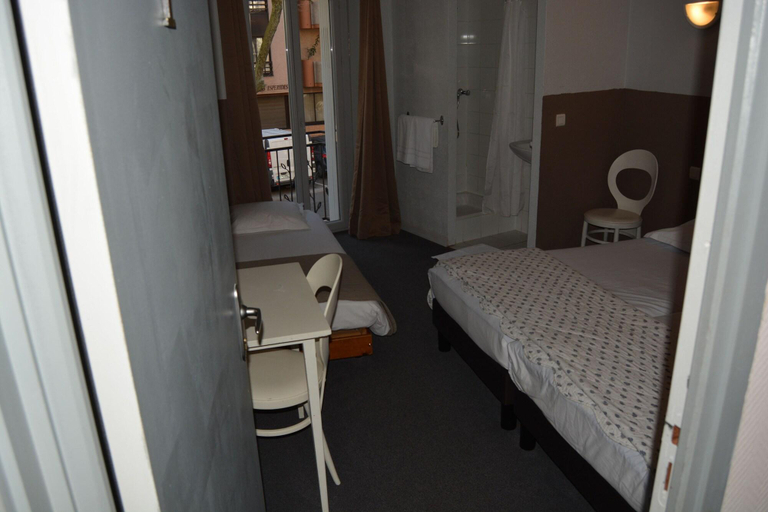 Bedroom 2, Le Charleston Hotel, Aveyron