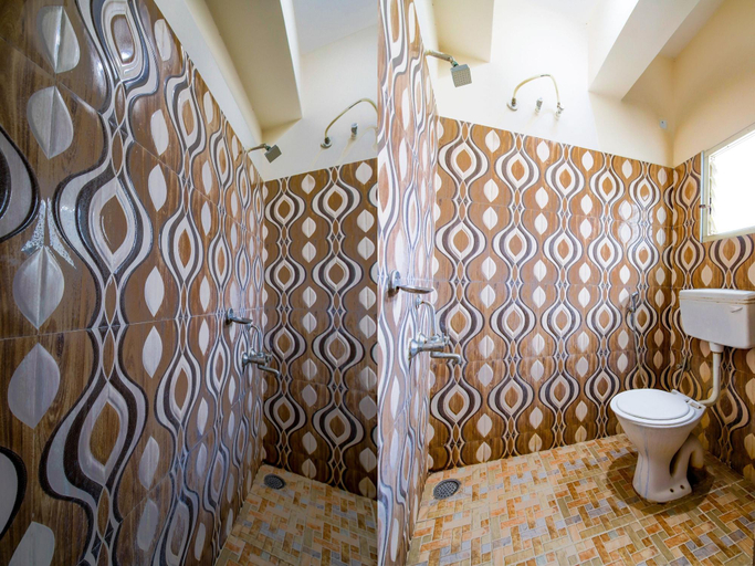Bathroom 4, Lusia Inn, Bangalore