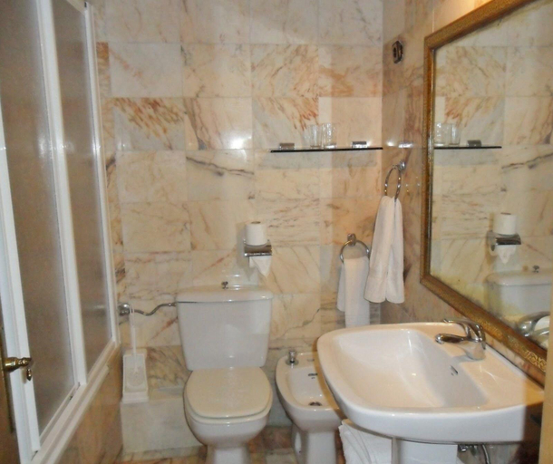 Bathroom 4, Hotel Barbacedo, Ávila