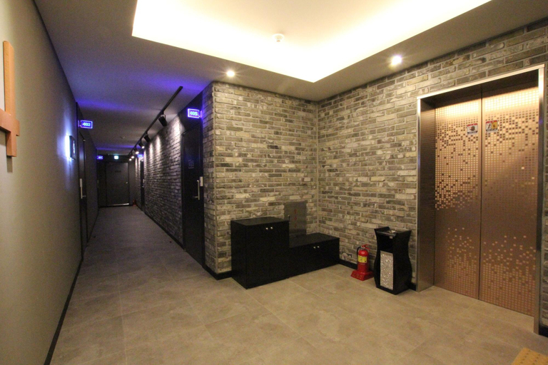 Public Area, NOVA Hotel, Buk