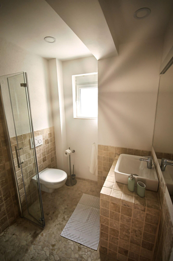 Bathroom 4, Hotel Villa Jolyn