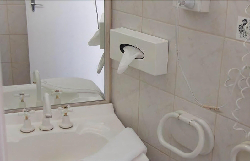 Bathroom 3, Pathfinder Motel, Melbourne