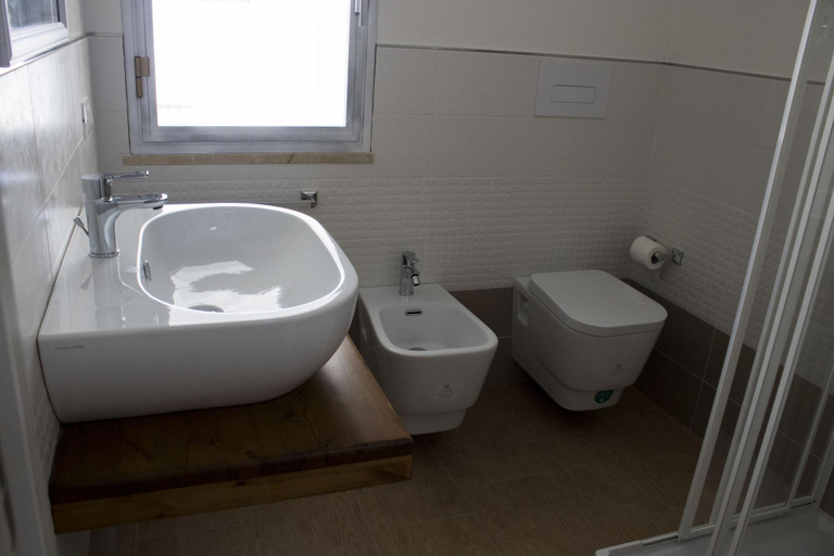 Bathroom 4, A Casa Di Coso B&B, Trapani