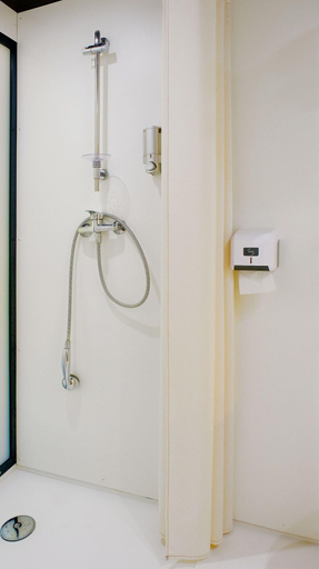 Bathroom 4, In Hôtel, Meurthe-et-Moselle