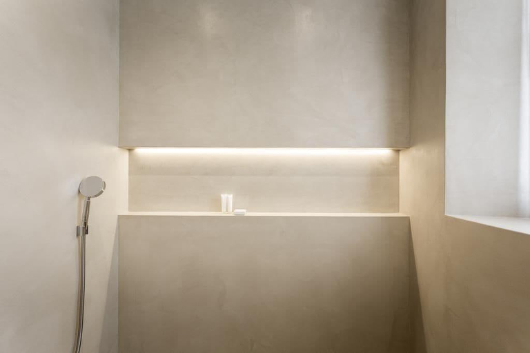 Bathroom 5, Chateau Autignac, Hérault