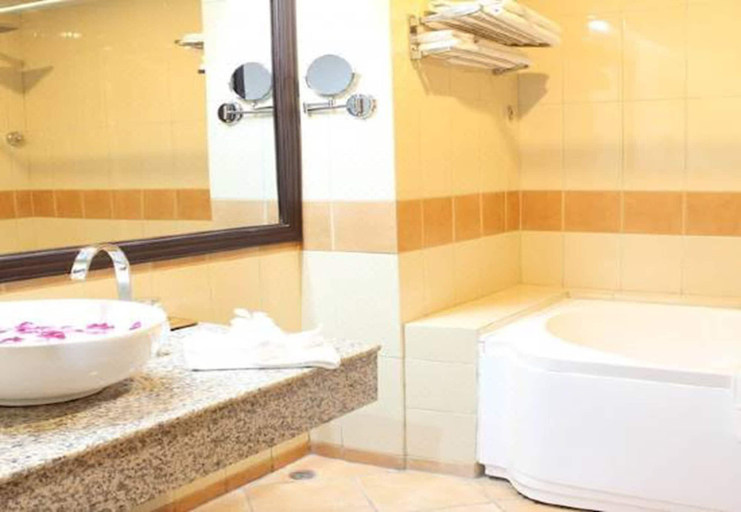 Bathroom 4, Daosavanh Resort & Spa, Khanthabouly