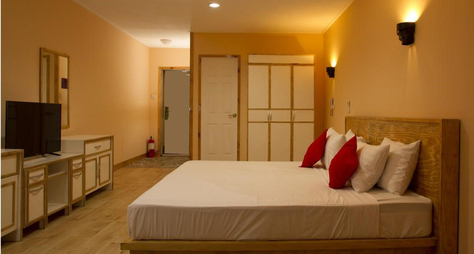 Bedroom 3, Koregon Hotel, Mabalacat