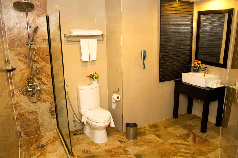 Bathroom 5, Friendlytel Hotel, Hat Yai