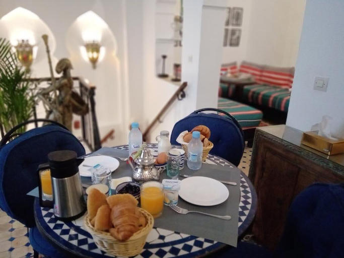 Food & Drinks, Dar Tinjaa, Tanger-Assilah