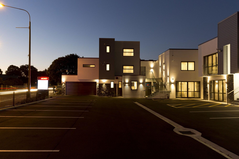 Public Area, 2 on Whiteleigh and 239 on Lincoln Motel, Christchurch