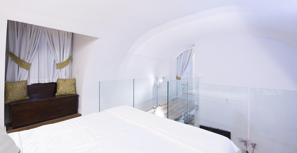 Bedroom 3, DieciSedici, Salerno