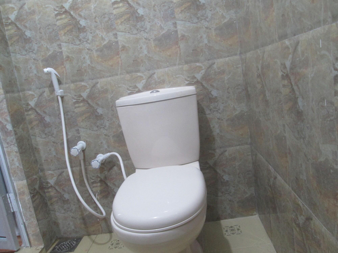 Bathroom 4, Thirumalai park, Kuchchaveli