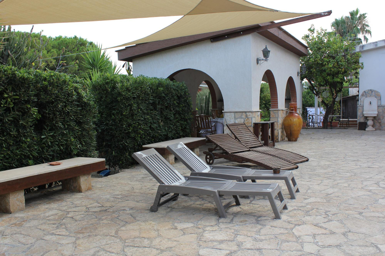 Exterior & Views 2, Villa Lina Bed&Breakfast, Taranto