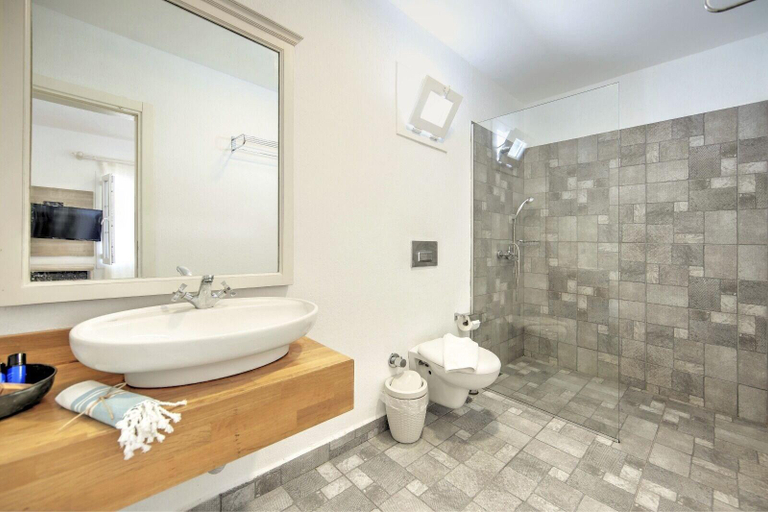Bathroom 4, Kefi Beach And Suites, Bodrum