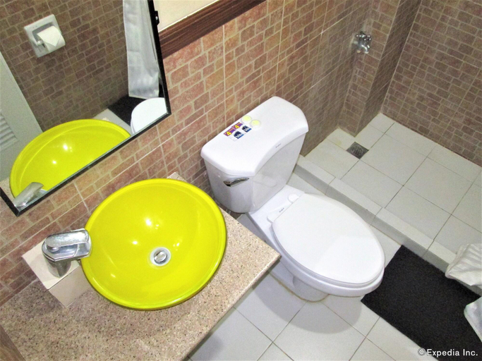 Bathroom 4, Stonestown Suites, Cagayan de Oro City