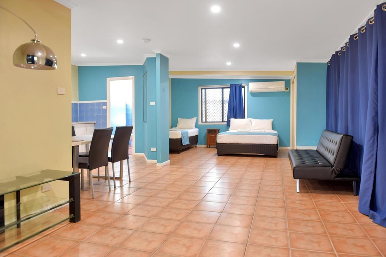 Public Area 2, Adobe Motel, Cairns