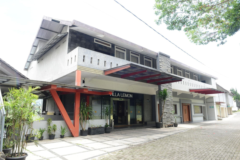 Exterior & Views 2, Lemon Hotel Lembang, Bandung